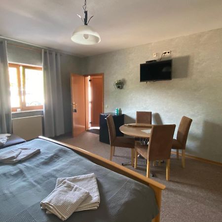 Rooms4ring Privatzimmer am Nürburgring Quiddelbach Eksteriør billede
