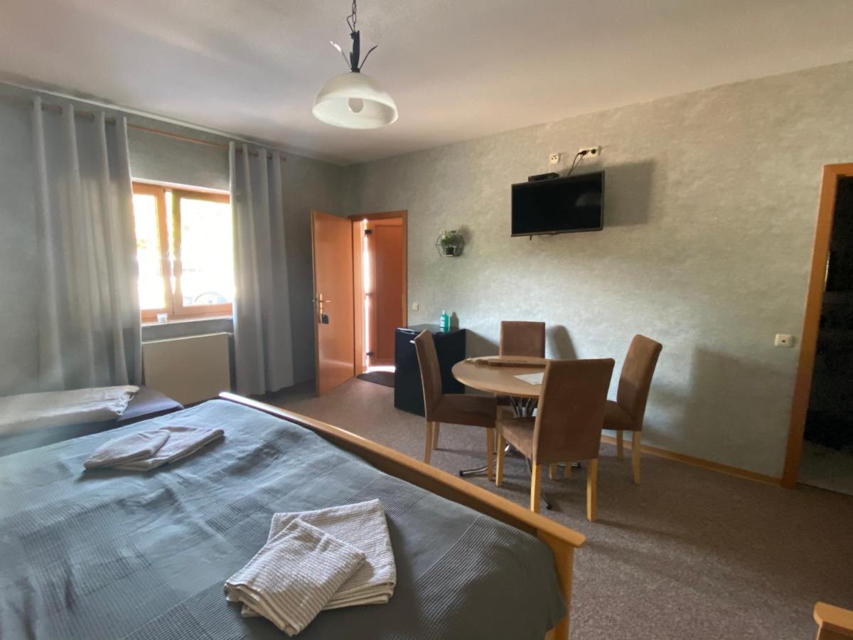 Rooms4ring Privatzimmer am Nürburgring Quiddelbach Eksteriør billede