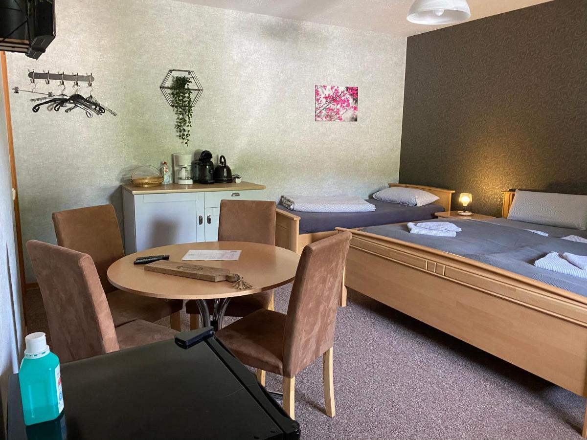 Rooms4ring Privatzimmer am Nürburgring Quiddelbach Eksteriør billede